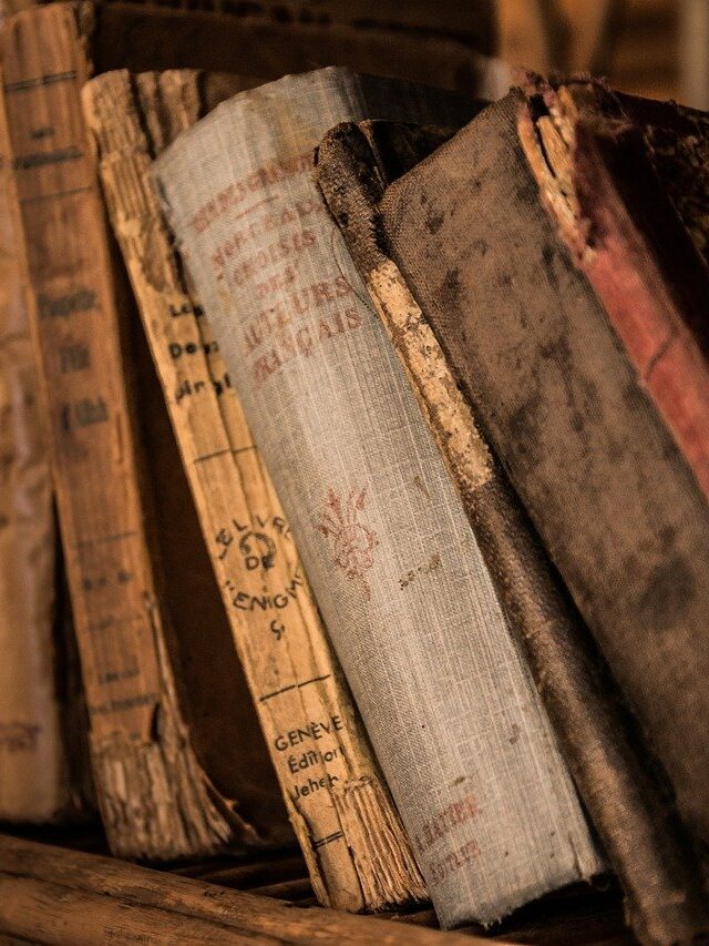 cropped-old-books-book-old-436498.jpg